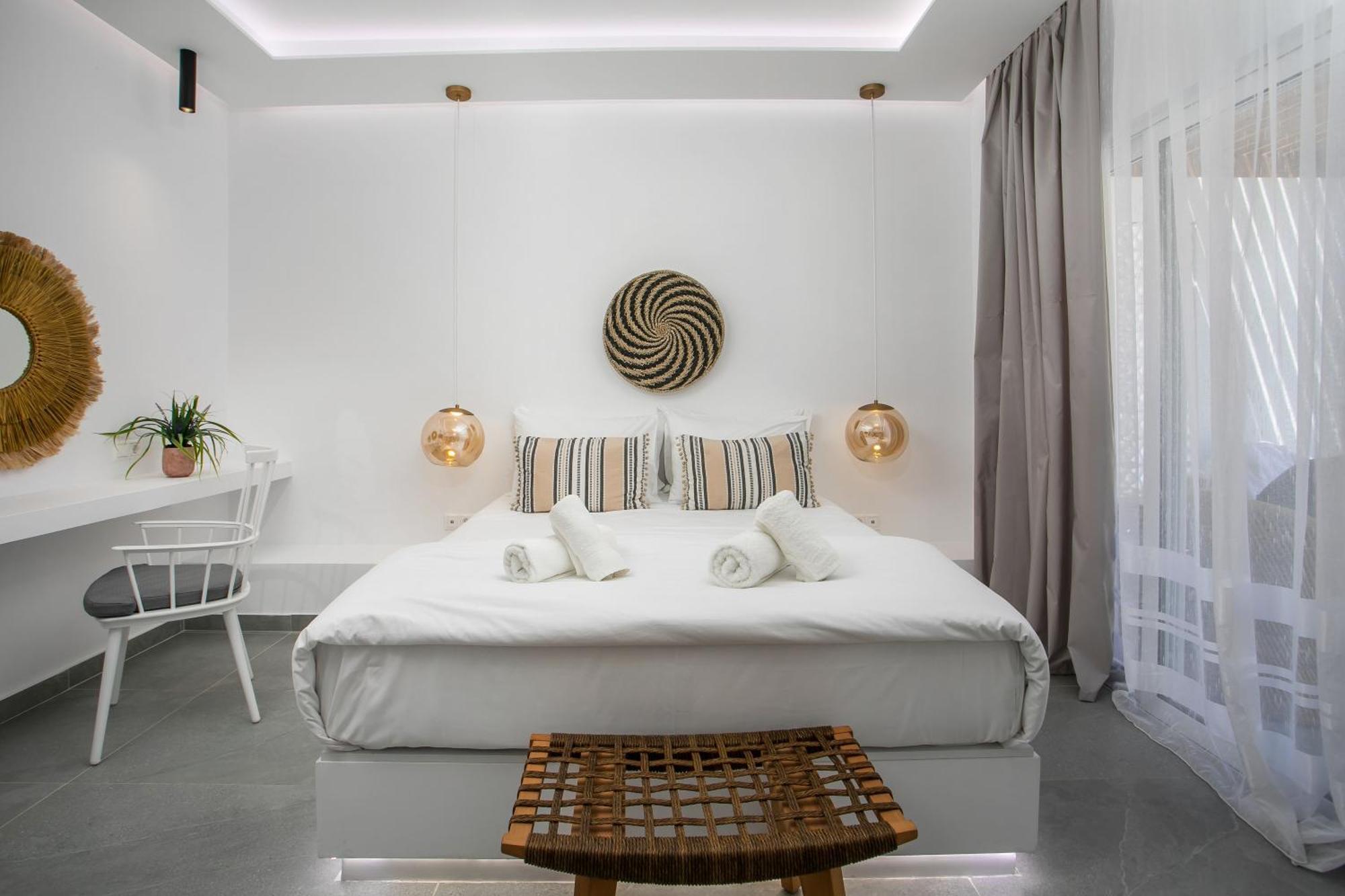 Calma Luxury Studios & Suites Фалираки Экстерьер фото
