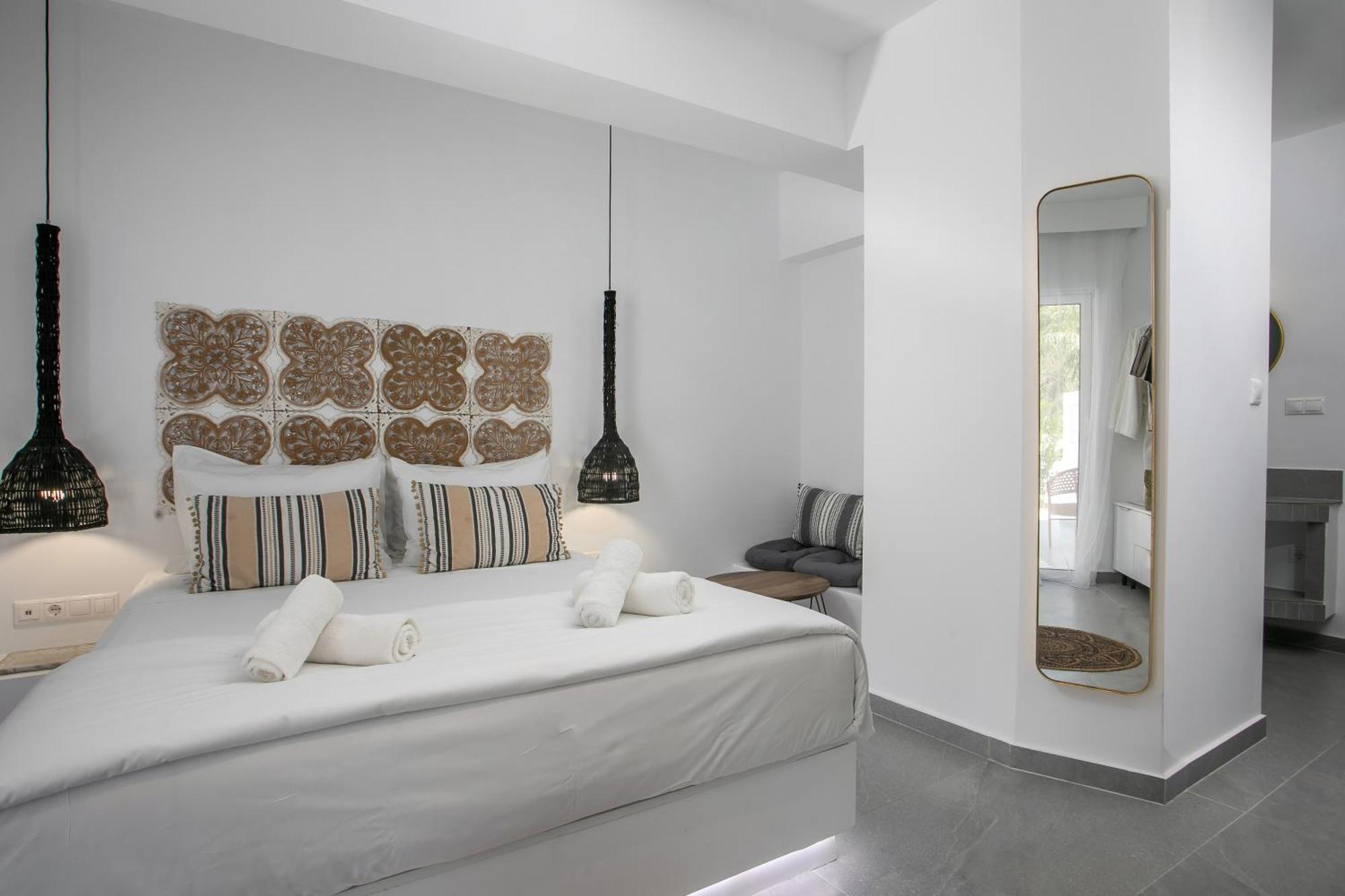 Calma Luxury Studios & Suites Фалираки Экстерьер фото