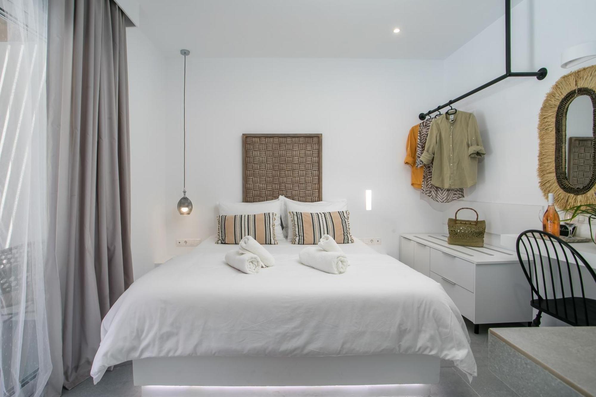 Calma Luxury Studios & Suites Фалираки Экстерьер фото